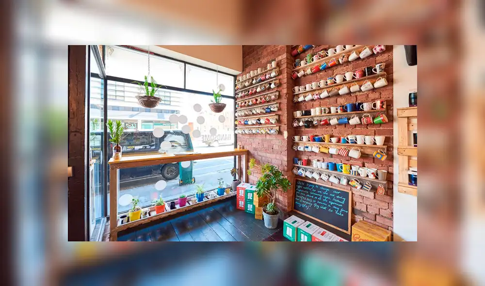 Cafetería feminista que elevaba precios a los hombres cierra por falta de clientes [FOTOS]