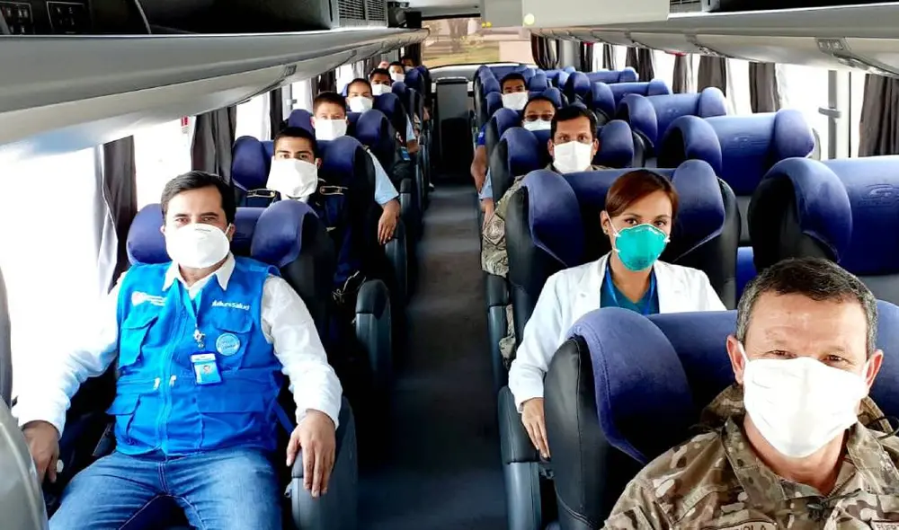 El bus de la Selección Peruana de Fútbol viene trasladando a los militares y doctores. Foto: Prensa FPF El bus de la Selección Peruana de Fútbol viene trasladando a los militares y doctores. Foto: Prensa FPF