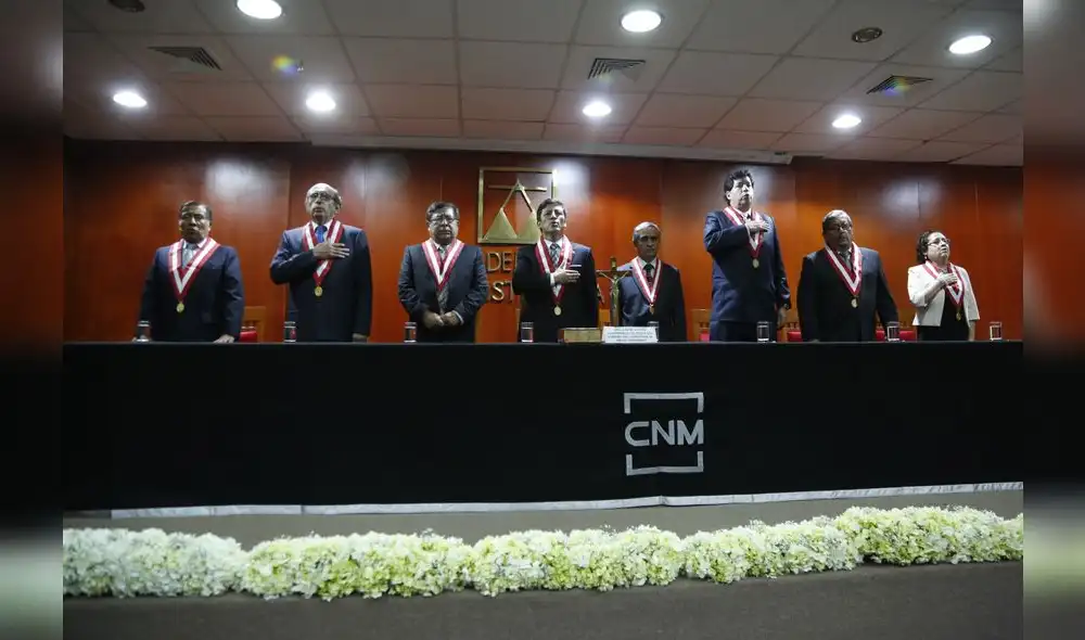Walter Ríos: “Hinostroza me encargó buscar jueces ‘amigos’ para que sean nombrados” Walter Ríos: “Hinostroza me encargó buscar jueces ‘amigos’ para que sean nombrados”