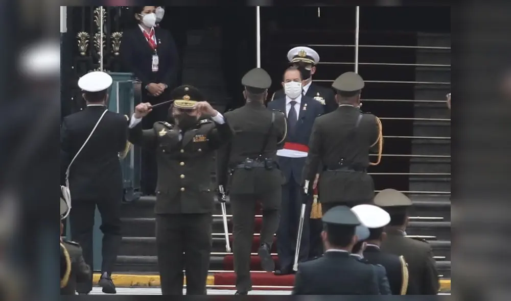Walter Martos, ministro de Defensa, en el Congreso. Foto: Jorge Cerdán / La República Walter Martos, ministro de Defensa, en el Congreso. Foto: Jorge Cerdán / La República