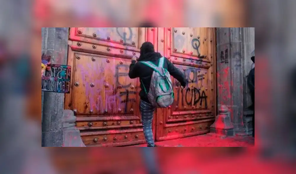 Andrés Manuel López Obrador: “Les pido a las feministas que no pinten las puertas y paredes” [VIDEO]