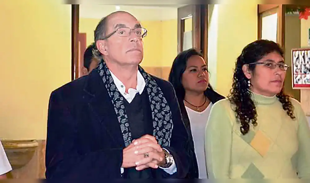 Donayre gestiona terreno para grupo de su asesora