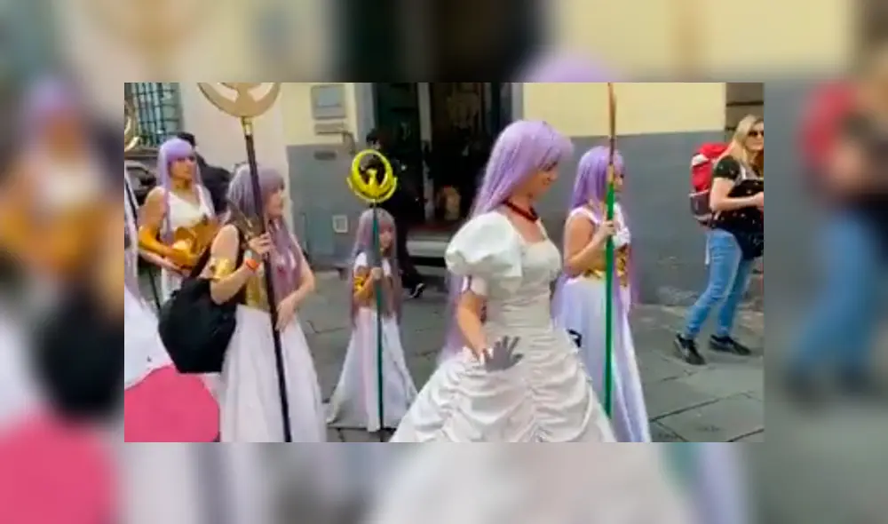 Desliza para ver los detalles de este desfile que se viralizó en Facebook. Foto: Captura. Desliza para ver los detalles de este desfile que se viralizó en Facebook. Foto: Captura.