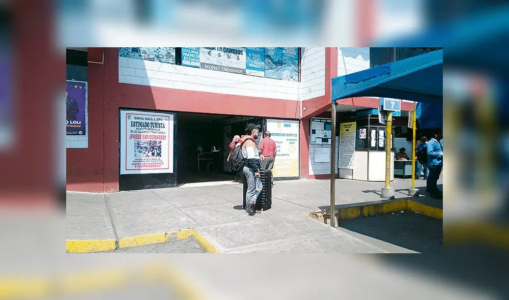 Pocos. A diario llegan pocos turistas al terminal internacional por protestas en el país vecino. Pocos. A diario llegan pocos turistas al terminal internacional por protestas en el país vecino.