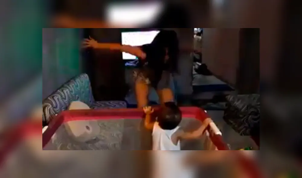 En YouTube, una joven se encargó de cuidar a su sobrino y aprovechó en preparar un espectáculo. En YouTube, una joven se encargó de cuidar a su sobrino y aprovechó en preparar un espectáculo.