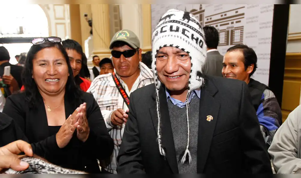 Con cálculo electoral incluirán en Constitución a Comités de Autodefensa