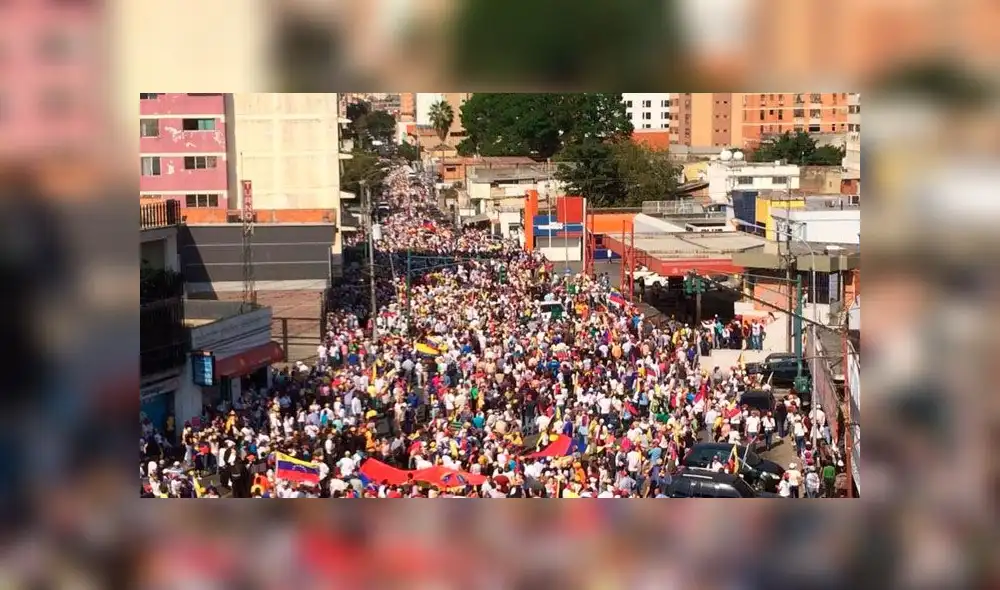 Venezuela marchó contra Maduro y exigió ayuda humanitaria
