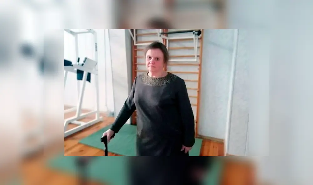 Mujer cae de ambulancia en movimiento y los paramédicos se percatan 25 kilómetros después Mujer cae de ambulancia en movimiento y los paramédicos se percatan 25 kilómetros después