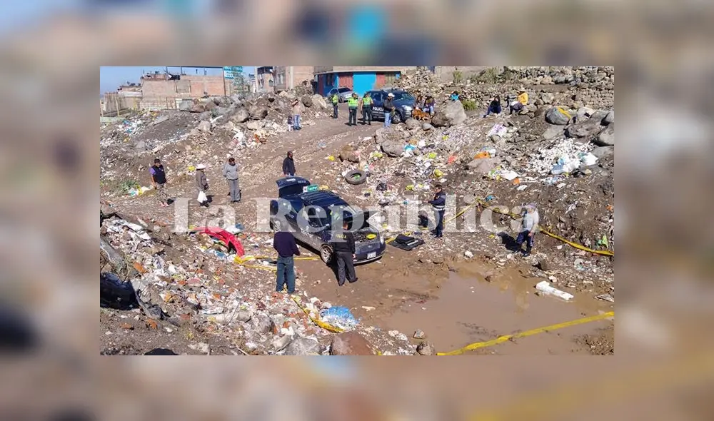 Ladrones dejaron abandonado su carro en una torrentera. Ladrones dejaron abandonado su carro en una torrentera.
