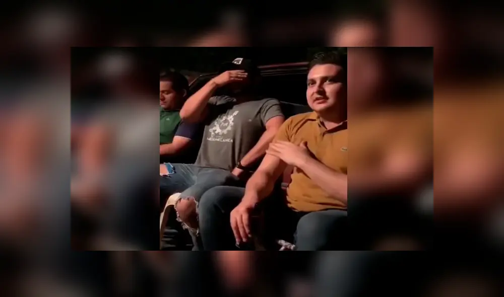 Un hombre le cuenta a sus amigos que se va a casar y uno de ellos reacciona de manera particular. Un hombre le cuenta a sus amigos que se va a casar y uno de ellos reacciona de manera particular.