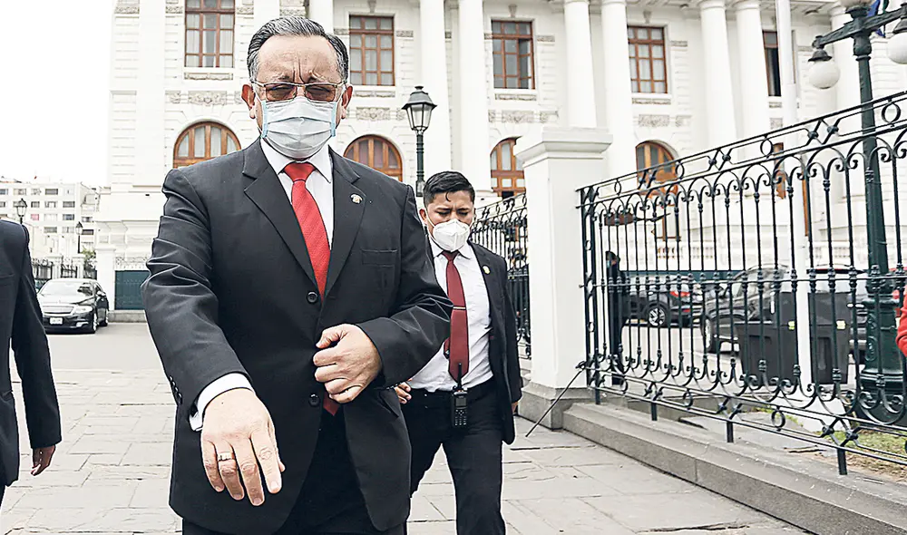 Denuncia. Edgar Alarcón promueve denuncia a vicepresidente. Foto: Antonio Melgarejo/La República Denuncia. Edgar Alarcón promueve denuncia a vicepresidente. Foto: Antonio Melgarejo/La República