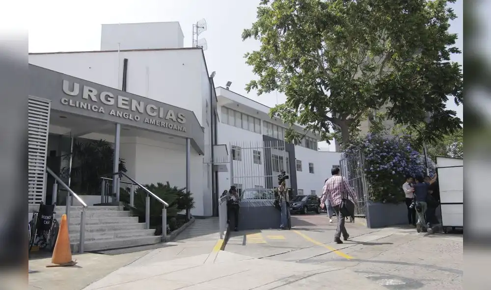 Familiares visitan a PPK en la clínica Anglo Americana [FOTO]