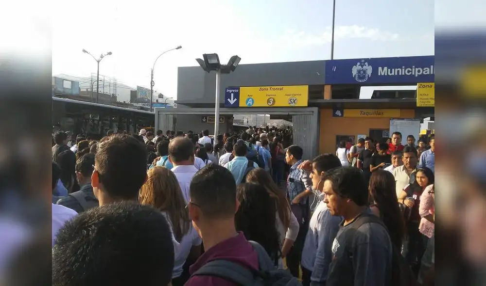 Metropolitano : Estación Naranjal colapsó tras eliminar cola de sentados [FOTOS]