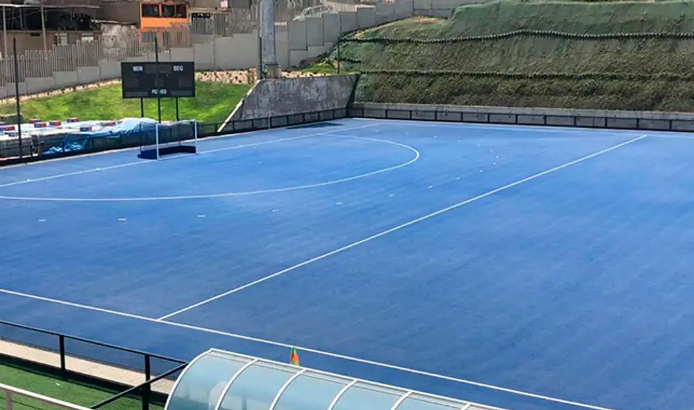 Las canchas de hockey lucen completamente descuidadas. Crédito: ElPoli.pe Las canchas de hockey lucen completamente descuidadas. Crédito: ElPoli.pe