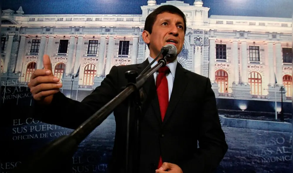 Víctor Isla niega que sea su voz la del audio que revelaría licitaciones irregulares [VIDEO]