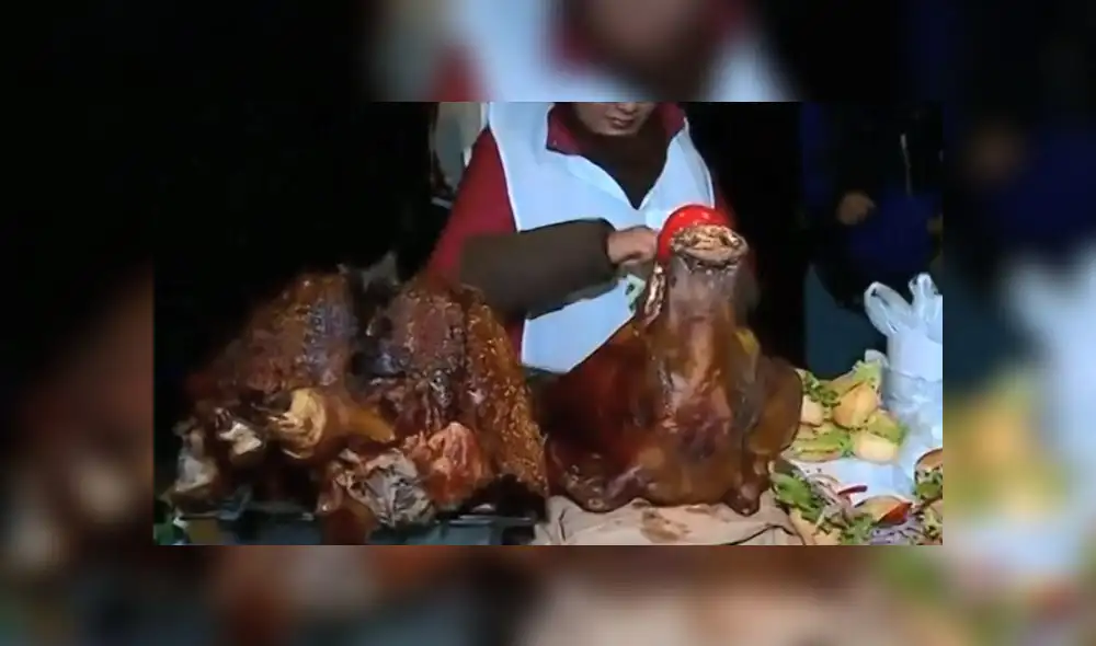 Una señora afirma que asiste hace 15 años a la Parada Militar a vender pan con chicharrón. (Foto: Captura de video / Latina)