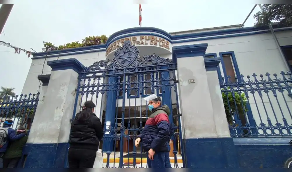 Familia acudió a la Morgue para hacer el trámite del retiro del cuerpo. (Foto: Jessica Merino / GLR - URPI) Familia acudió a la Morgue para hacer el trámite del retiro del cuerpo. (Foto: Jessica Merino / GLR - URPI)