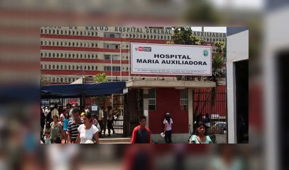 Mujer pide a las autoridades que pueden ayudarla a conseguir cama UCI. Créditos: Captura Youtube. Mujer pide a las autoridades que pueden ayudarla a conseguir cama UCI. Créditos: Captura Youtube.