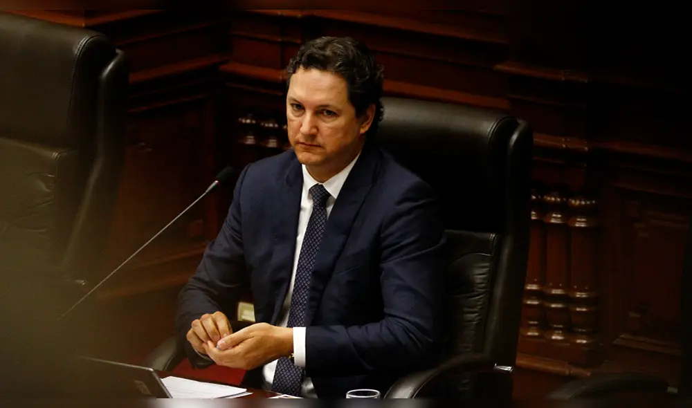 Salaverry es denunciado por poner en agenda reintegración de Kenji Fujimori