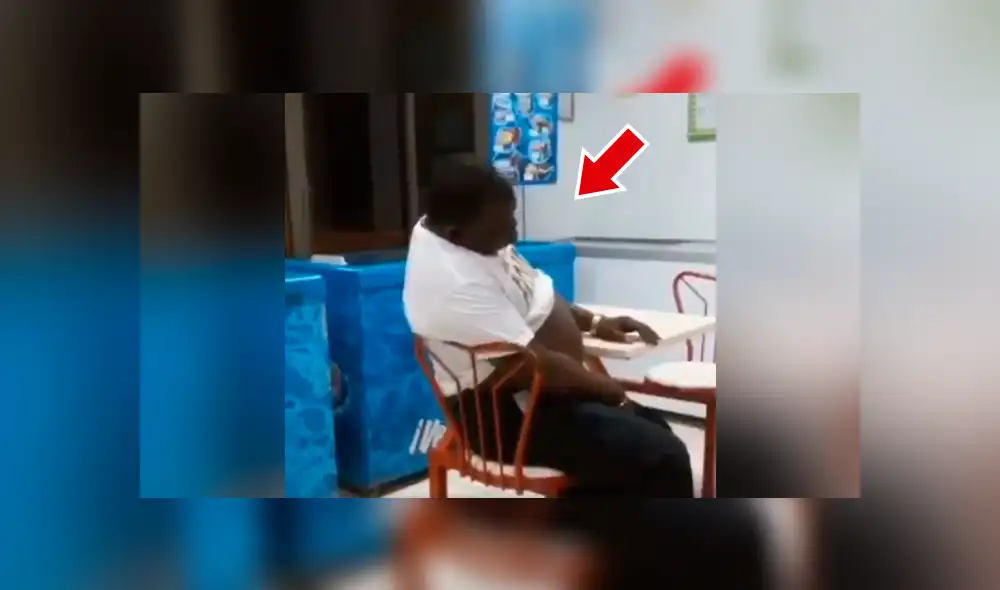 Facebook viral: hombre es troleado cruelmente luego de caerse de una silla mientras dormía [VIDEO]
