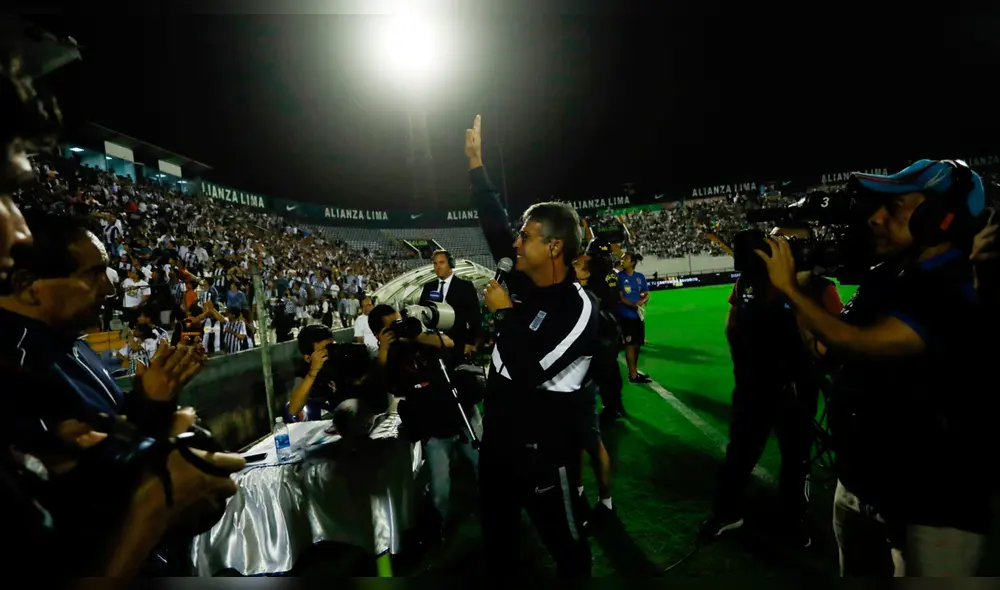 Pablo Bengoechea salió campeón con Alianza Lima en el 2017. Foto: GLR