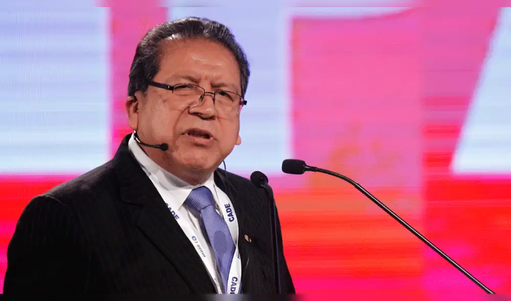 Pablo Sánchez responde a Daniel Salaverry: "Está totalmente equivocado" Pablo Sánchez responde a Daniel Salaverry: "Está totalmente equivocado"