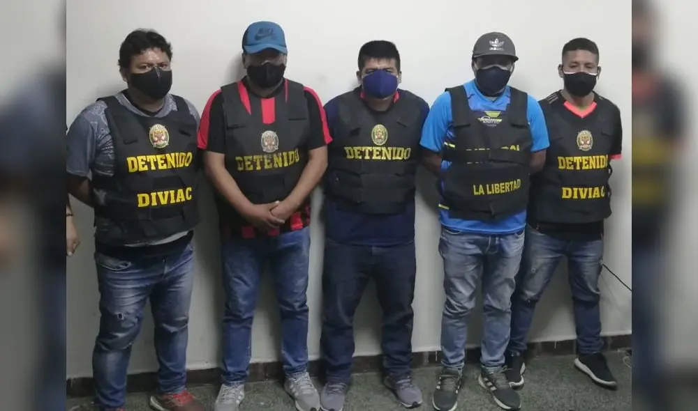 Sujetos fue capturados luego de asaltar a clientes de mercado zonal Palermo.