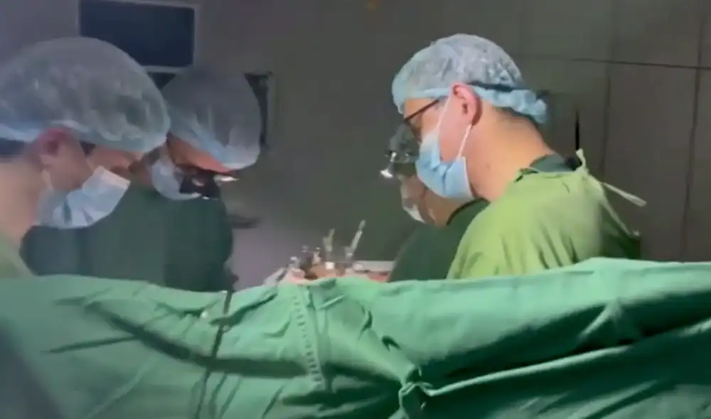 El apagón ocurrió en medio de una operación en el corazón de un menor. Foto: @borys_todurov/captura de pantalla