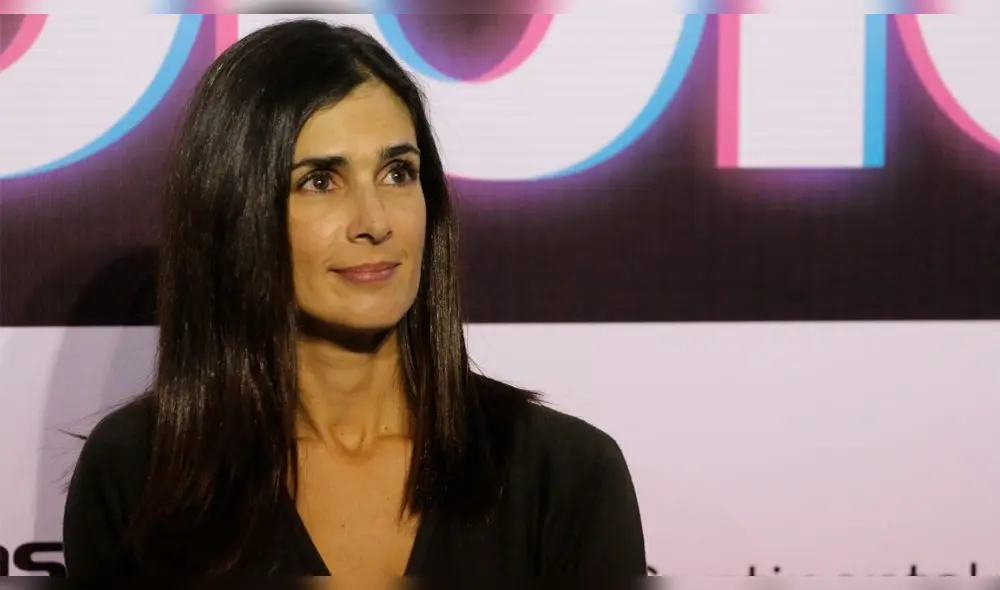 Vanessa Saba impacta a fans con atrevido pole dance