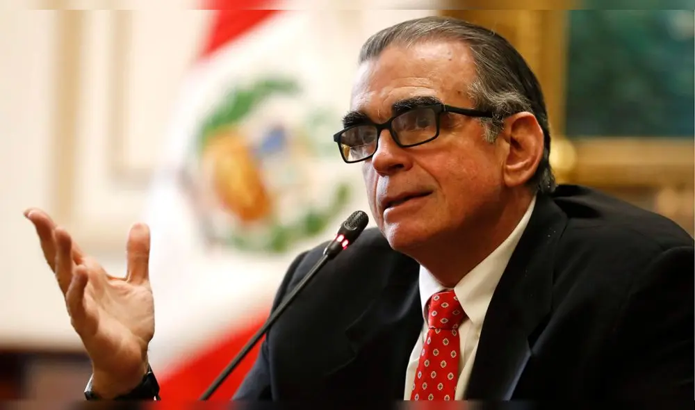 Pedro Olaechea ha presentando una solicitud de demanda competencial para que se anule la disolución del Congreso. Foto: La República. Pedro Olaechea ha presentando una solicitud de demanda competencial para que se anule la disolución del Congreso. Foto: La República.