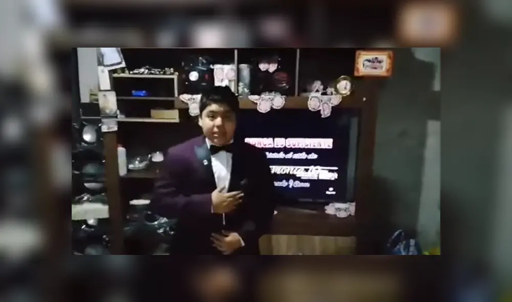 A través de Facebook se hizo viral un niño, quien dedicó una canción a su padre policía por su arduo trabajo en esta época. A través de Facebook se hizo viral un niño, quien dedicó una canción a su padre policía por su arduo trabajo en esta época.