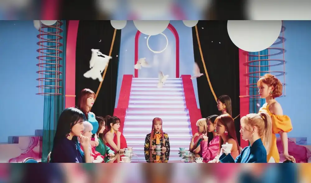 Imagen del video musical Fiesta de IZ*ONE. Imagen del video musical Fiesta de IZ*ONE.