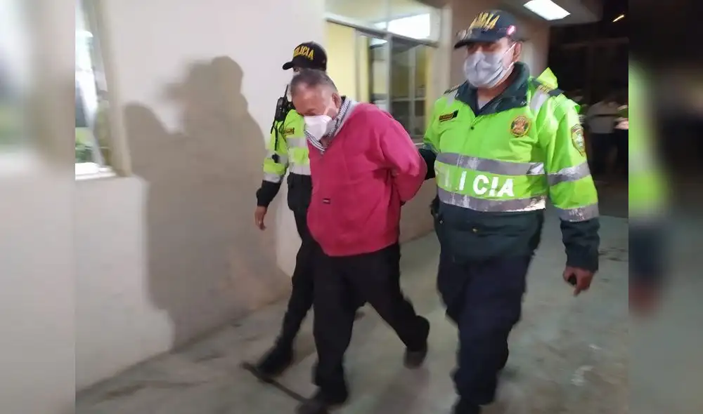 Detienen a estafadores que pretendían comercializar pruebas rápidas. Foto: Grace Mora / URPI-GLR. Detienen a estafadores que pretendían comercializar pruebas rápidas. Foto: Grace Mora / URPI-GLR.