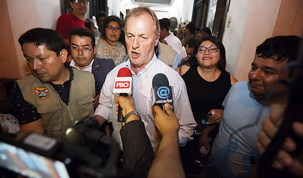 Sospecha. Alcalde de Lima debe explicar irregularidad en su gestión edil en Miraflores y extraña contratación de funcionaria. Foto: Jorge Cerdán.