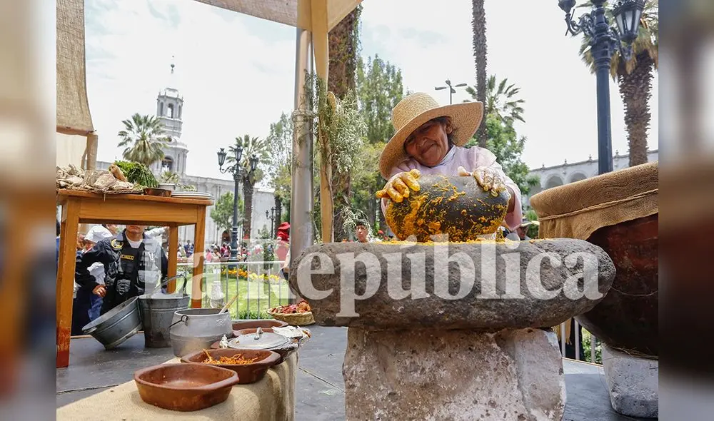 ENTREGA TITULO CIUDAD CREATIVA UNESCO ENTREGA TITULO CIUDAD CREATIVA UNESCO