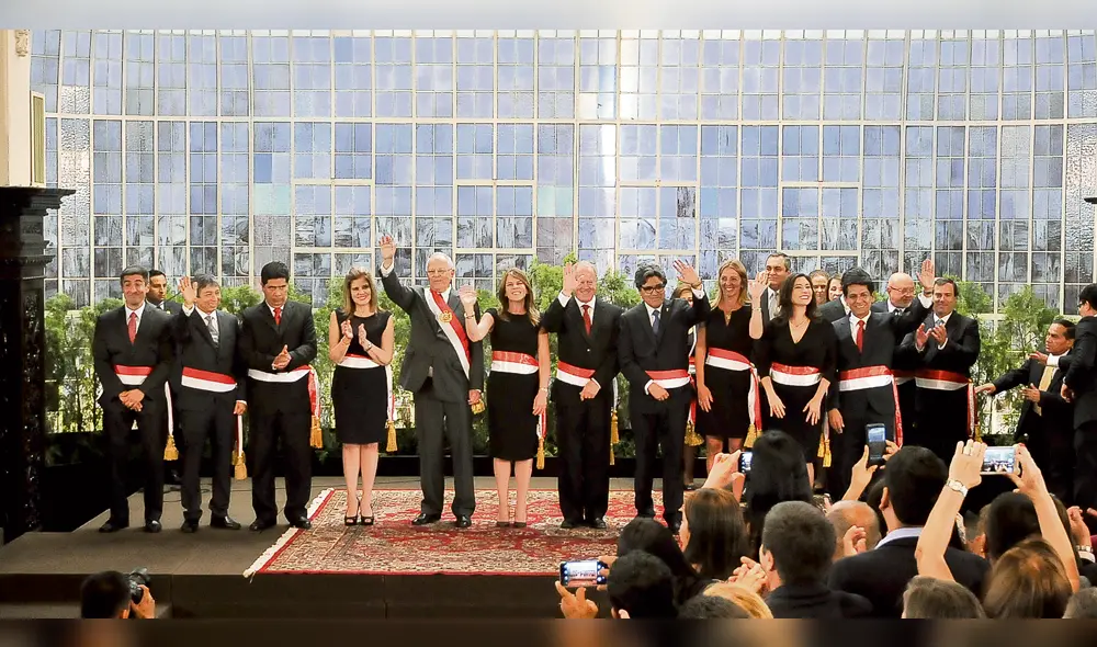 Kuczynski recompone su gabinete tras el indulto a Fujimori