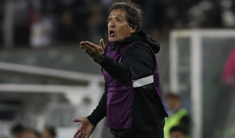 Mario Salas llegará al Perú para dirigir a Alianza Lima, presumiblemente, este lunes 15 de junio. Foto: EFE.