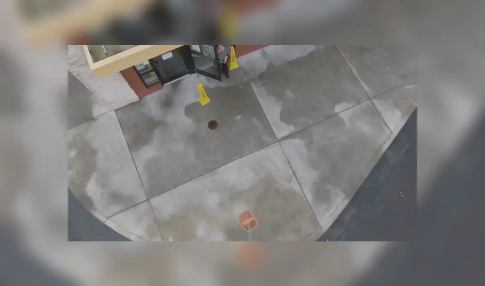 A través de YouTube se hizo viral el ingenioso truco que utilizó un joven para comprar un café desde su casa.