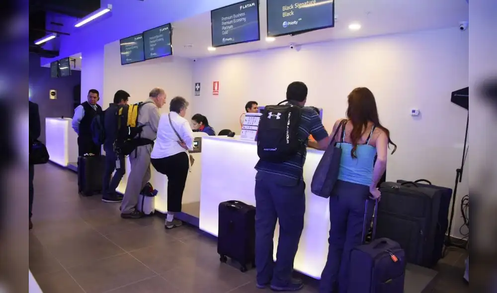 Latam Airlines Perú inaugura sala para check in preferente 
