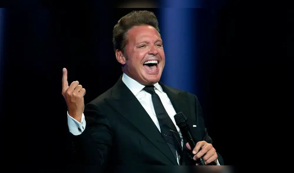 Luis Miguel genera indignación al golpear a su asistente en pleno concierto [VIDEO]