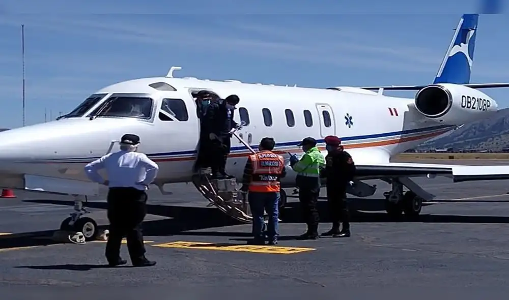 Avión privado transportaba a tres personas provenientes de la ciudad de Lima. Avión privado transportaba a tres personas provenientes de la ciudad de Lima.