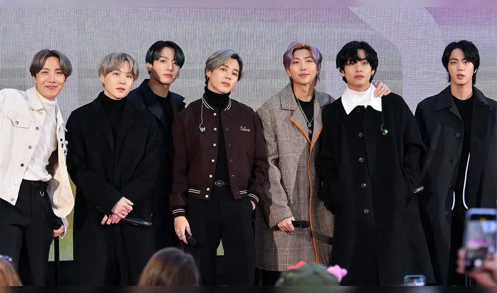 Desliza para ver más fotos de BTS.