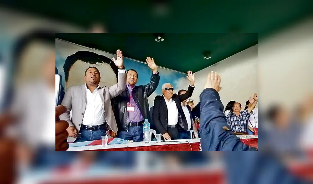 Exgobernador de Piura César Trelles Lara (con lentes) preside ahora el Apra. La valla es alta, teniendo en cuenta que su antecesor fue Alan García. A su derecha está Benigno Chirinos.