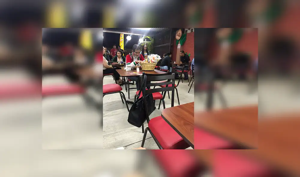 En Facebook, el niño se conmovió al percatarse del anciano vendedor de dulces y quiso ayudarlo. En Facebook, el niño se conmovió al percatarse del anciano vendedor de dulces y quiso ayudarlo.