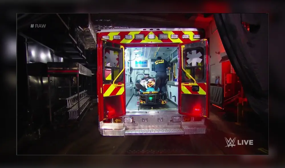 Braun Strowman y Bobby Lashley destruyen el escenario en RAW.