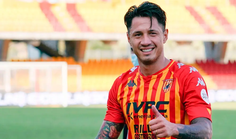 Gianluca Lapadula ya habría empezado sus pasos para ser elegible por la Bicolor. Foto: EFE Gianluca Lapadula ya habría empezado sus pasos para ser elegible por la Bicolor. Foto: EFE