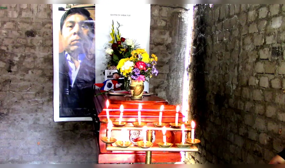Los restos fueron sepultados en el campo santo Lomas de la Paz.