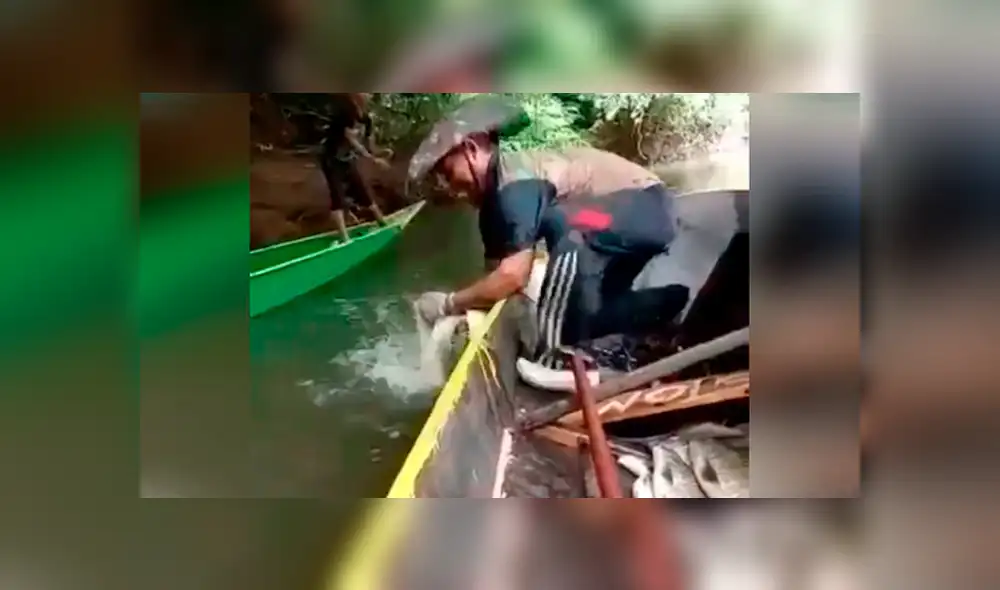 Hombre ingresa a misterioso lago para pescar.