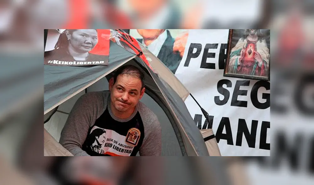 Mark Vito fue abordado por la prensa tras conocer el fallo del Tribunal Constitucional.