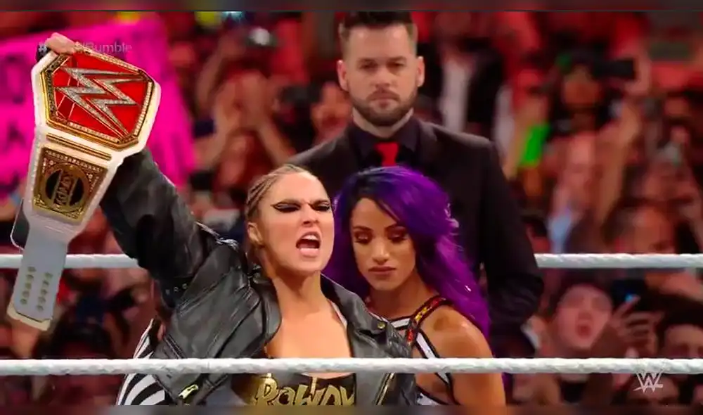WWE Royal Rumble: Ronda Rousey retuvo el título femenino de RAW venciendo a Sasha Banks [VIDEO]